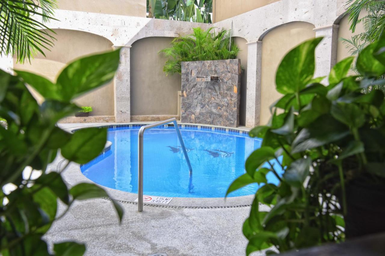 Hotel Eloisa Puerto Vallarta Luaran gambar